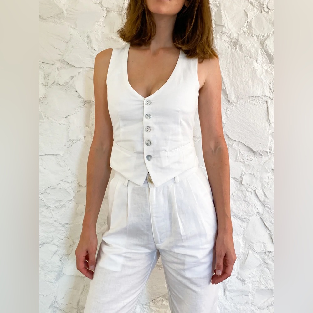 NWT Scout Goods “The Vest” Salt Linen XS